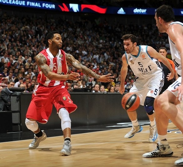 一边是霍芬 一边是霍芬